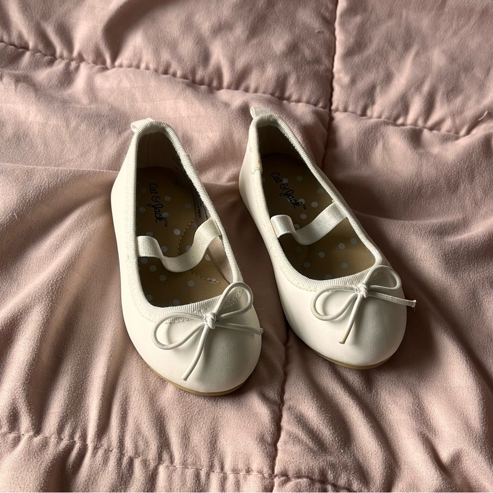 Cat & Jack White Flats